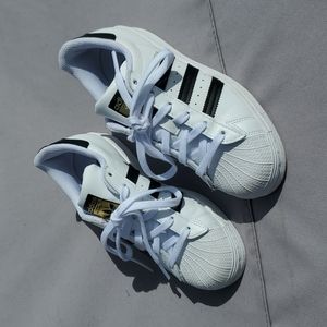 Women's Adidas Sneakers Sz 5